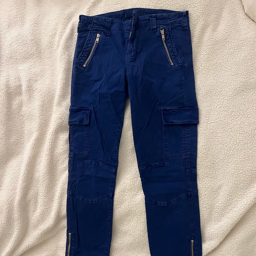 J BRAND Cargo Jeans (size 28)